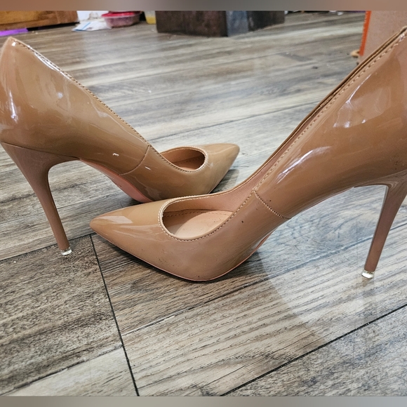 Shoes - Picture 2 of 3